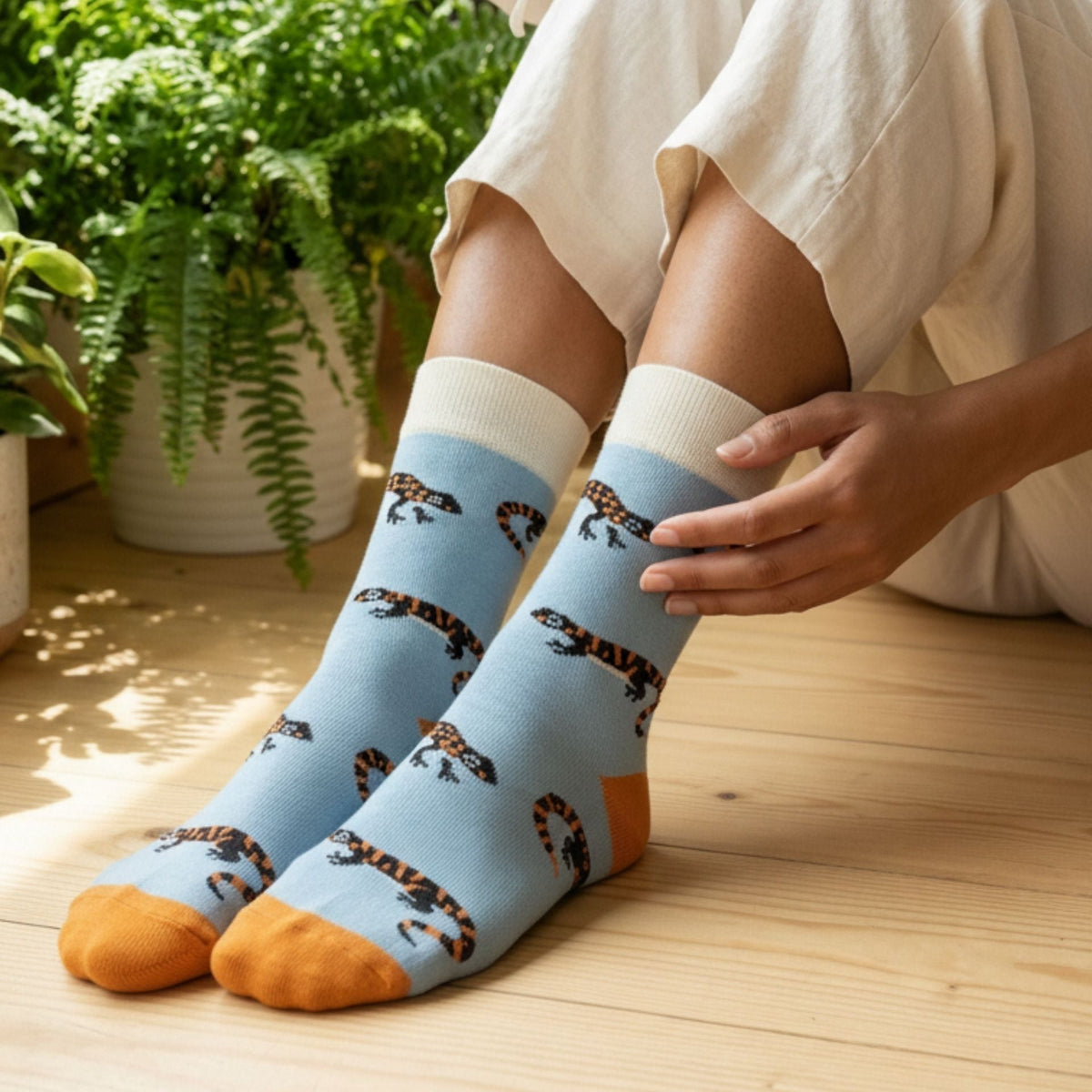 Save the Salamander Bamboo Socks - BraveBearFit