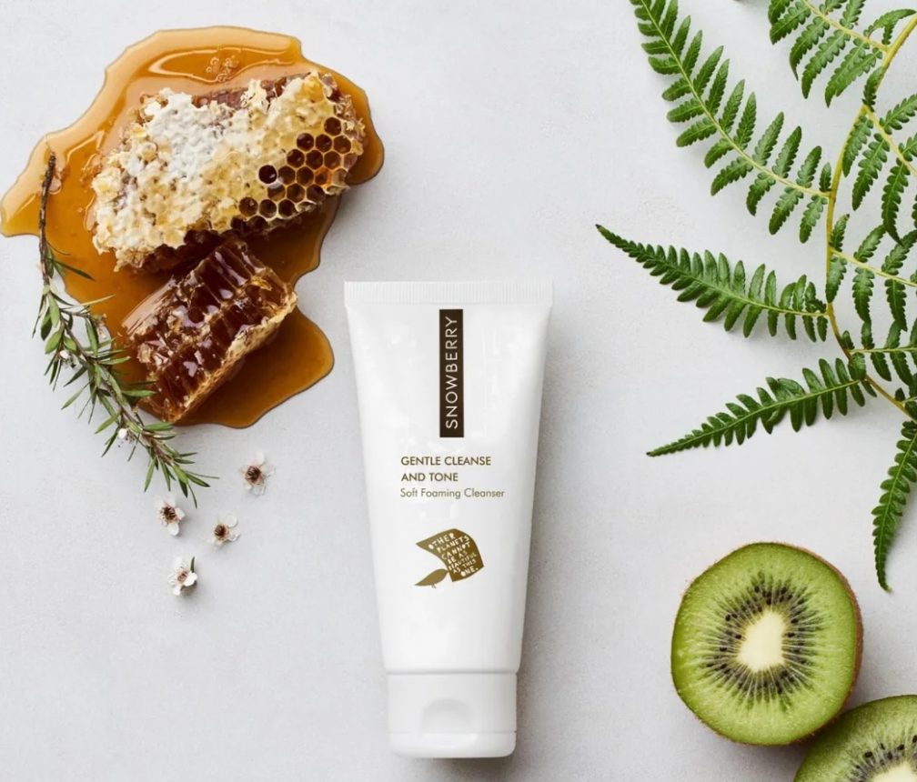 Snowberry GENTLE CLEANSER AND TONE 100ml