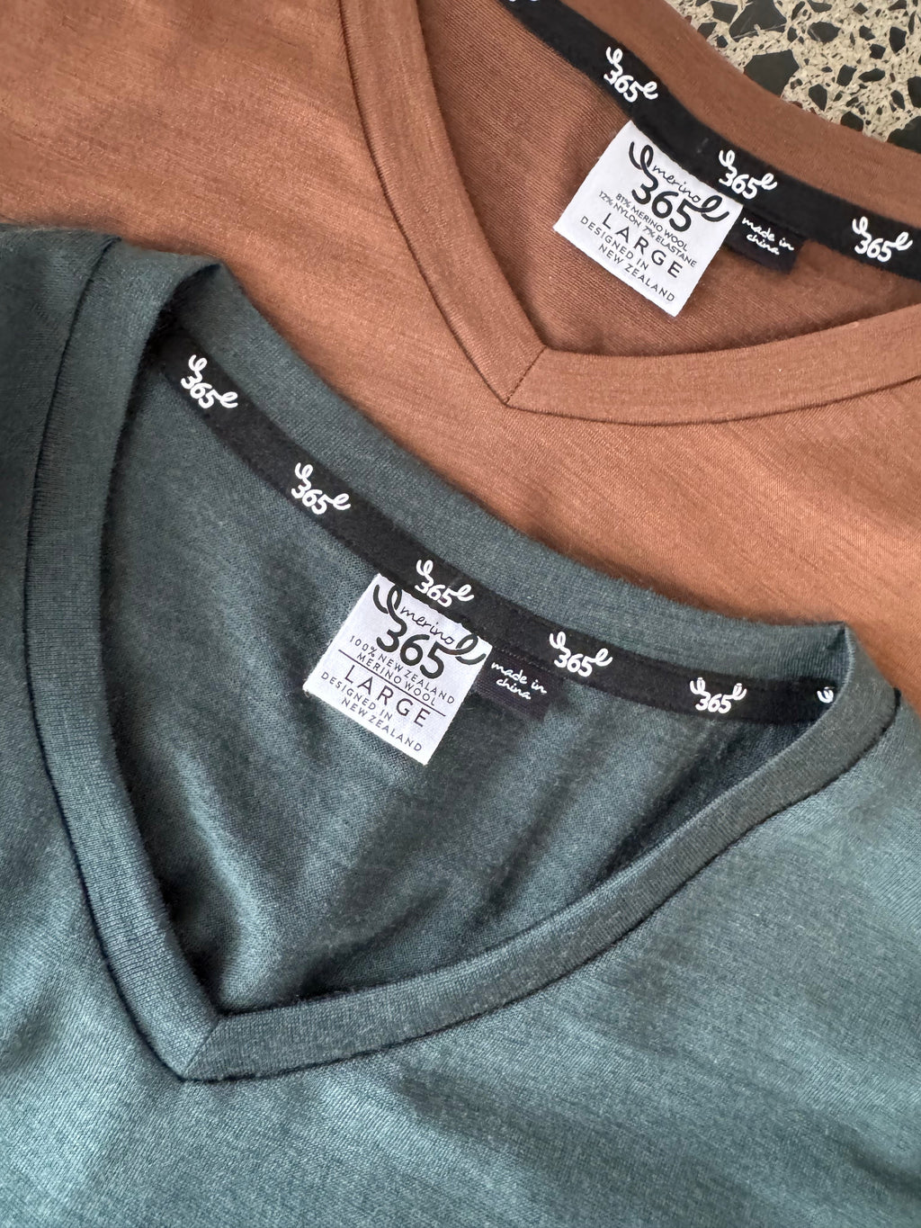 Men’s V-Neck T-shirt – Merino Blend 180gsm, Cinnamon