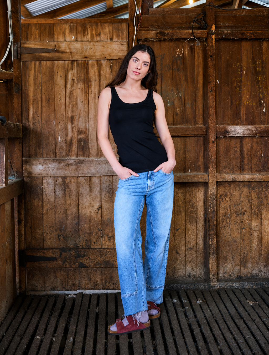 Women's Scoop Neck Tank Top - 100% Merino Wool, Black - BraveBearFit