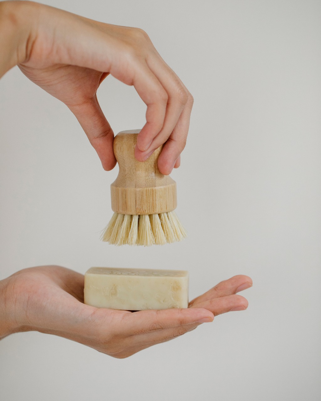 Eco Dishwashing Starter Set | Solid Dish Soap Bar+ Wooden Brush